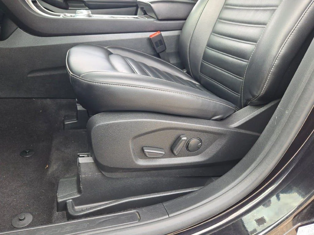 Used 2024 Black Metallic Ford SEL image 21