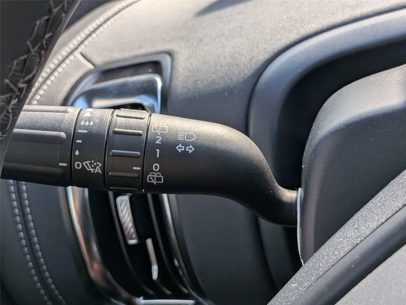 New 2026 Agate Black Metallic Ford Platinum® image 28