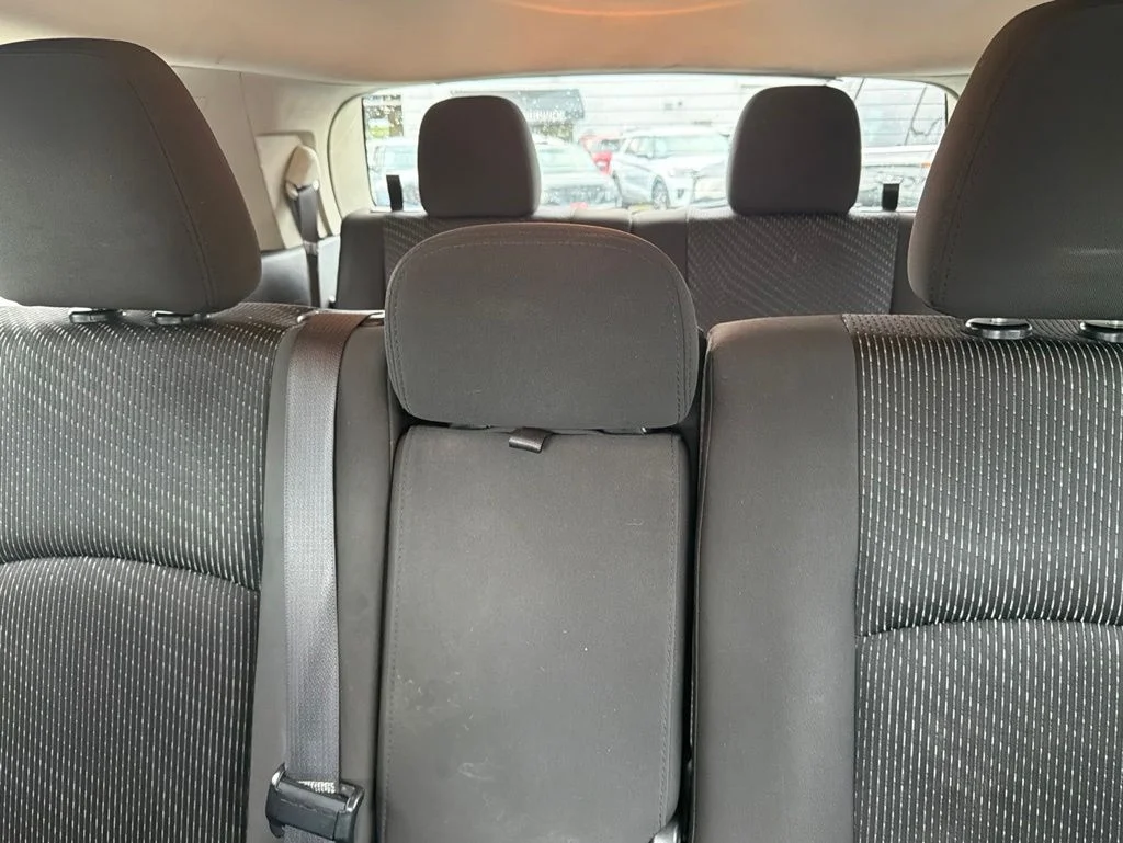 Used 2017 Gray Dodge SE image 16