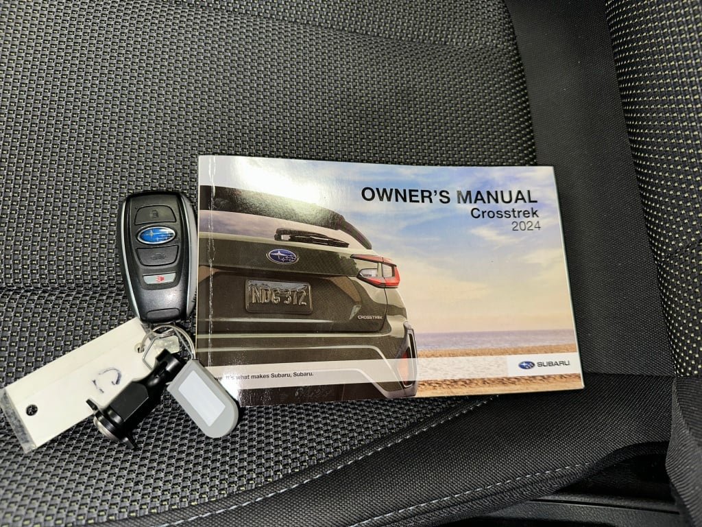 Certified Used 2024 Ice Silver Metallic Subaru Premium image 4