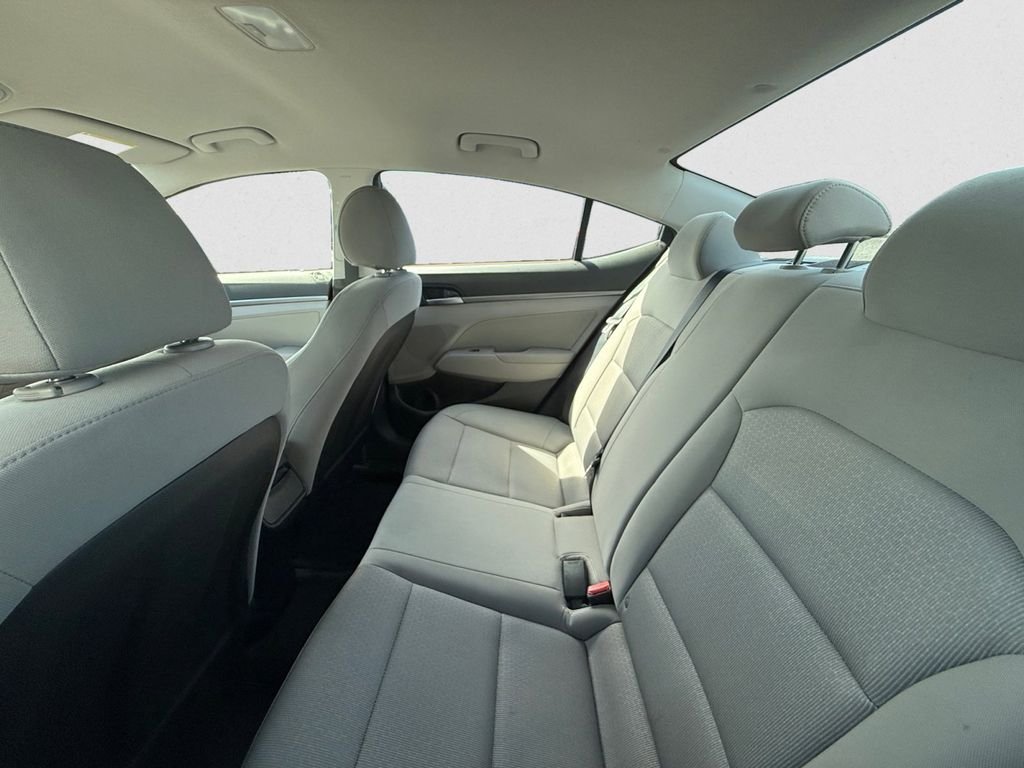 Used 2018 Blue Hyundai SEL image 9