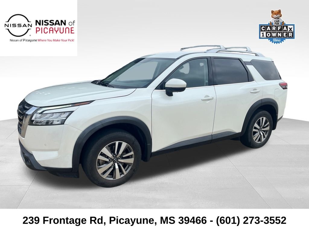 2023 Nissan Pathfinder SL
