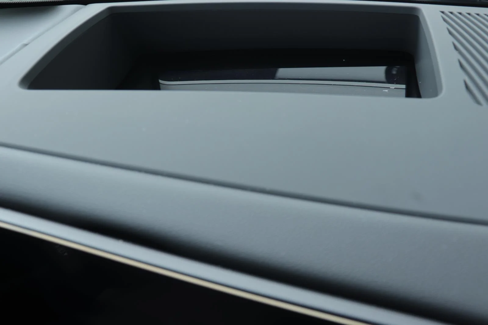 New 2027 Mineral White Metallic BMW 530i image 24