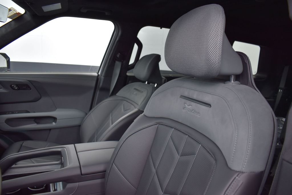 New 2027 Glacial White Pearl Kia X-LINE SX PRESTIGE image 10