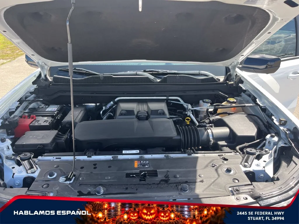 Used 2025 Summit White Chevrolet ZR2 image 11