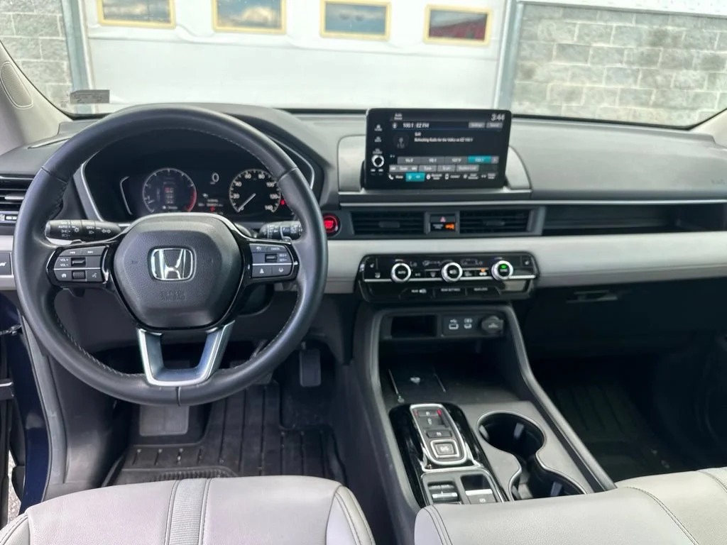 Certified Used 2025 Obsidian Blue Pearl Honda AWD EX-L image 44