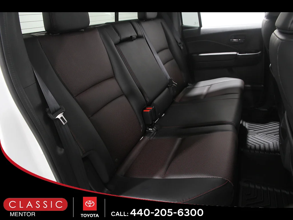 Used 2023 Platinum White Pearl Honda Black Edition image 18