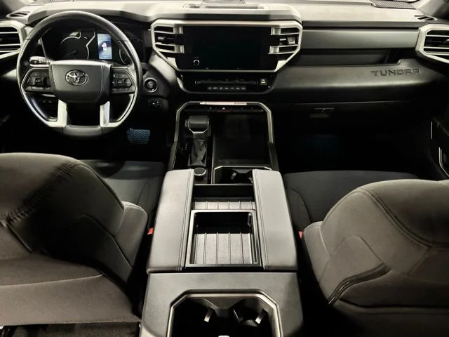 Used 2025  Toyota SR5 image 11