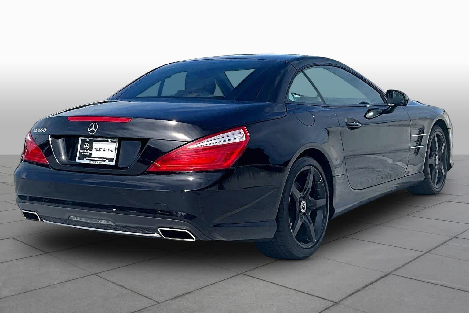 Used 2016 Obsidian Black Metallic Mercedes-Benz SL 550 image 11