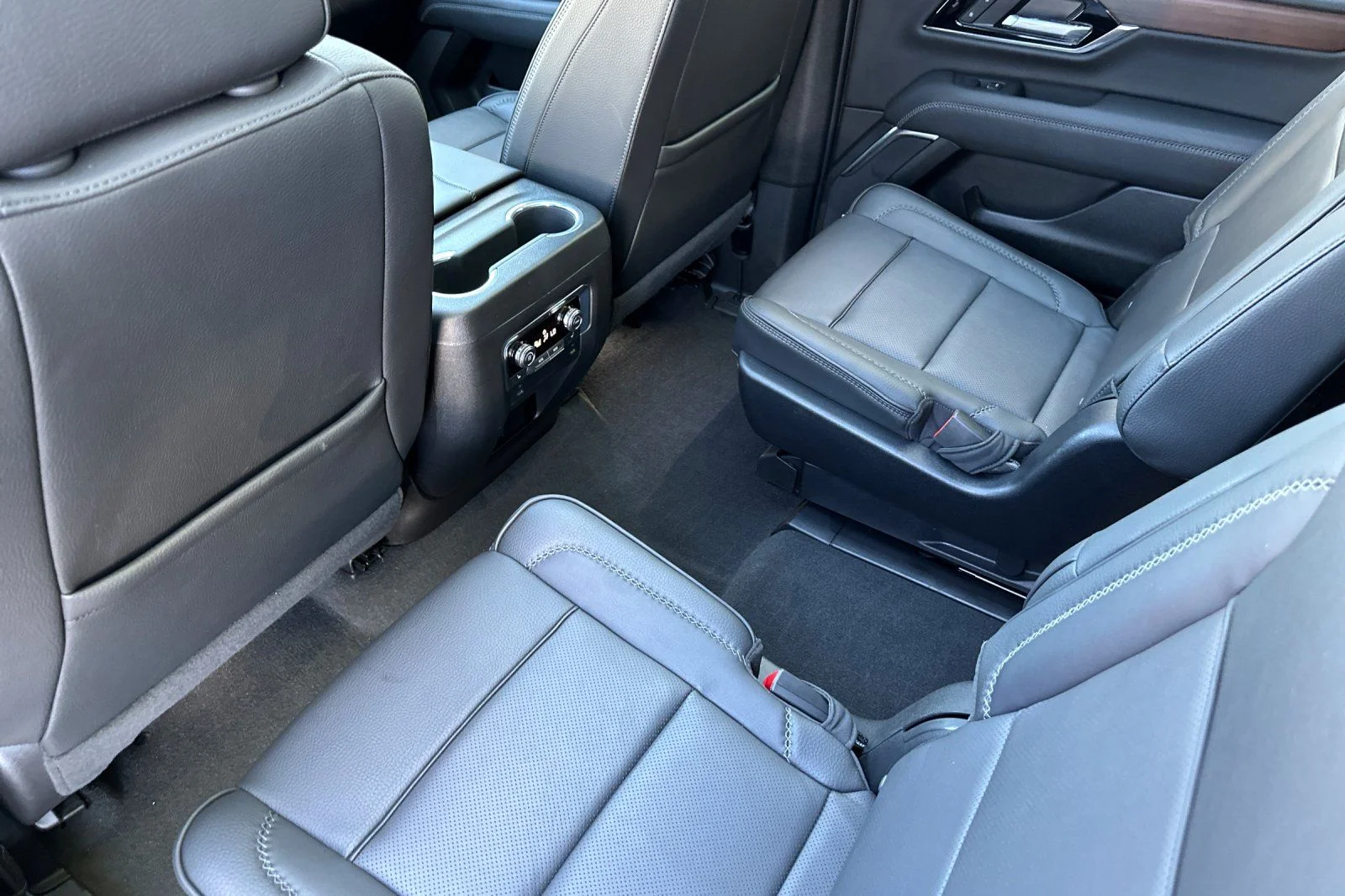 Used 2026  GMC Denali image 11