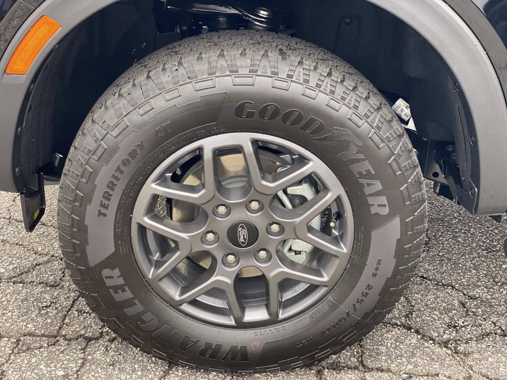 New 2026 Shadow Black Ford XLT image 7