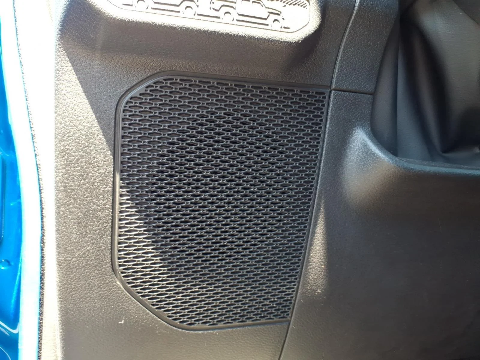 Used 2024 Hydro Blue Pearlcoat Jeep Rubicon image 10