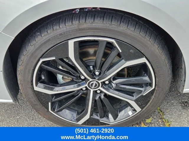Used 2024 Silver Nissan 2.5 SR image 18