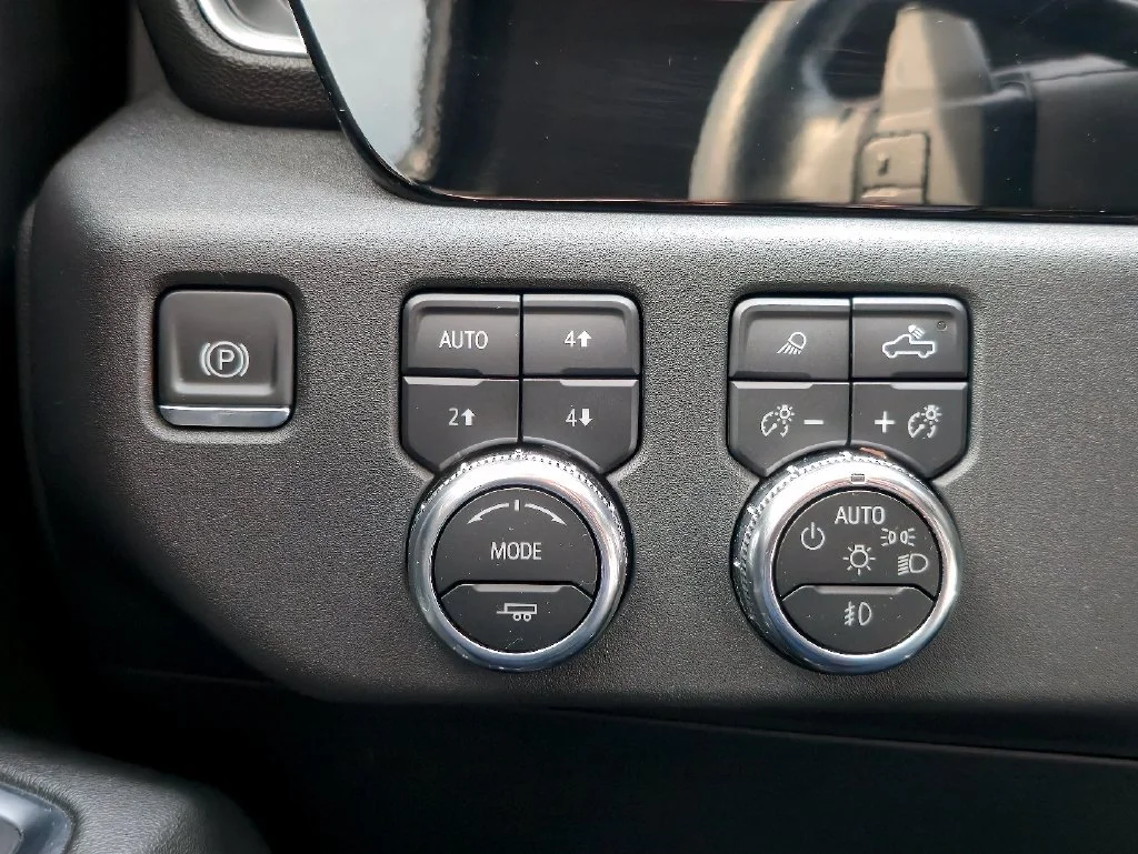 2023 GMC Sierra 1500 SLT - Photo 19