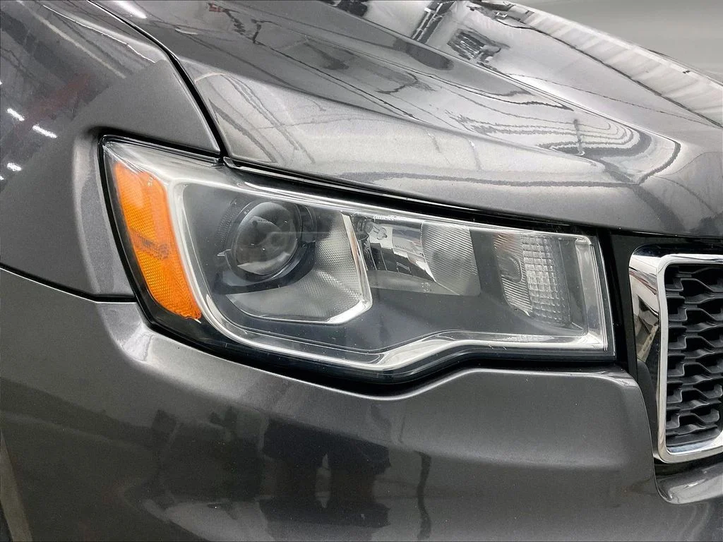 Used 2017 Gray Jeep Laredo image 33