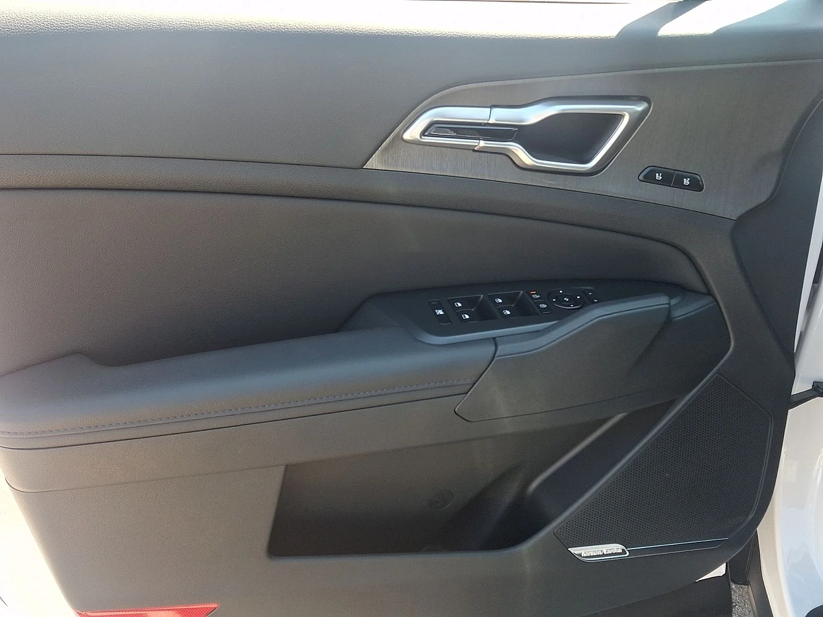 New 2027  Kia X-Line image 11