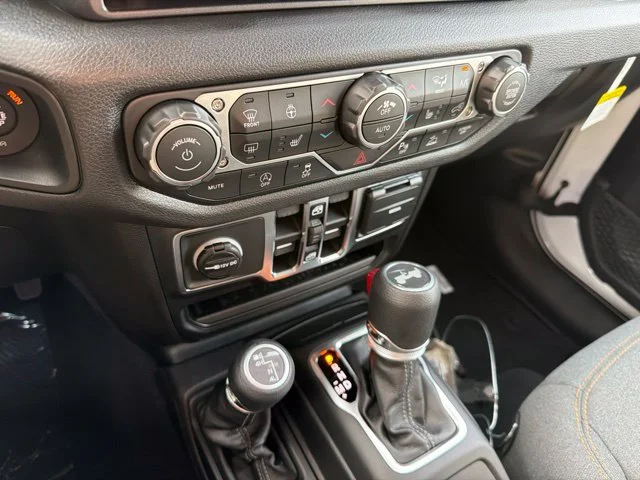 New 2027 White Jeep Sport S image 17