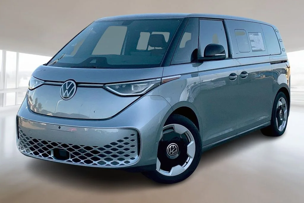 2025 Volkswagen ID. Buzz Pro S Plus Two-Tone's photo