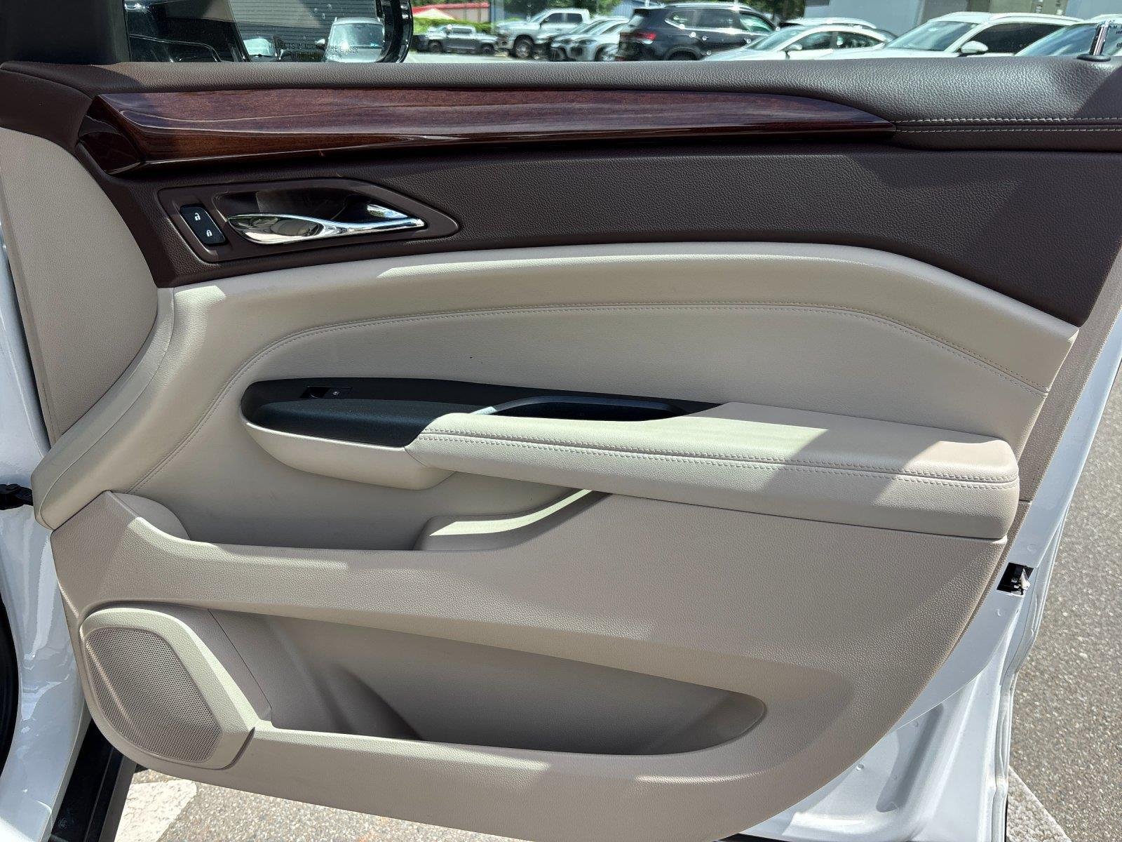 Used 2013 Platinum Ice Tricoat Cadillac Performance Collection image 37