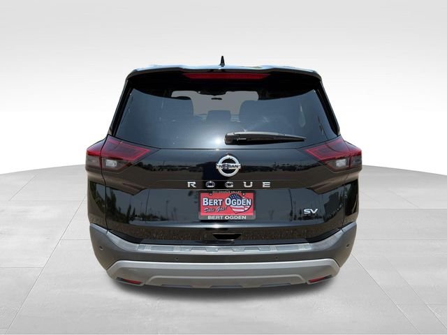 Used 2021 Black Nissan SV image 7