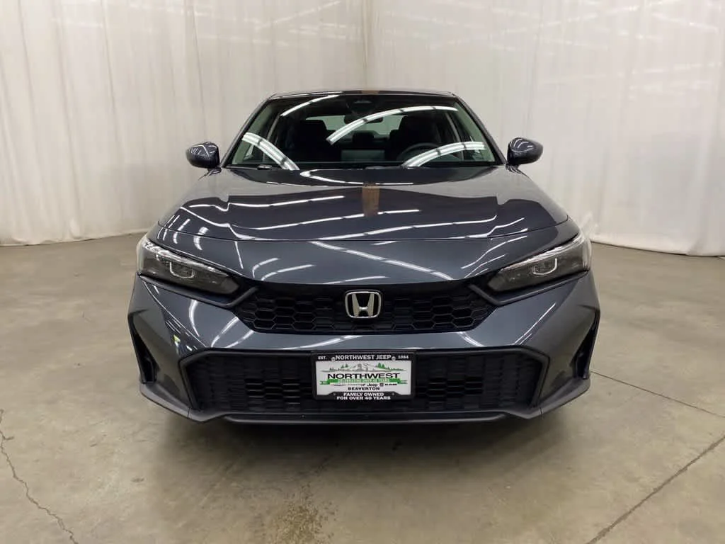 Used 2025  Honda LX image 9
