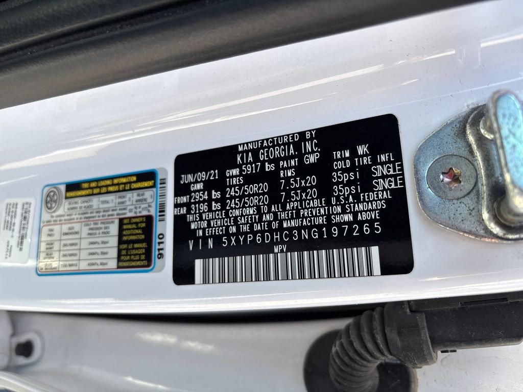 Used 2022 White Kia S image 10