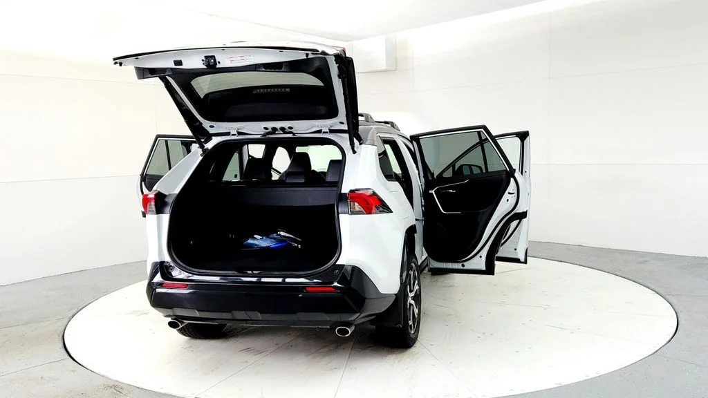 2023 Toyota RAV4 XSE - Photo 11