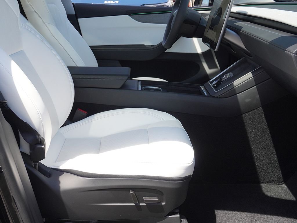 Used 2026 Black Tesla Long Range image 29
