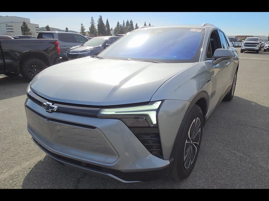 Used 2024 Chevrolet Blazer EV LT with VIN 3GNKDBRJ0RS244314 for sale in Ottawa, KS