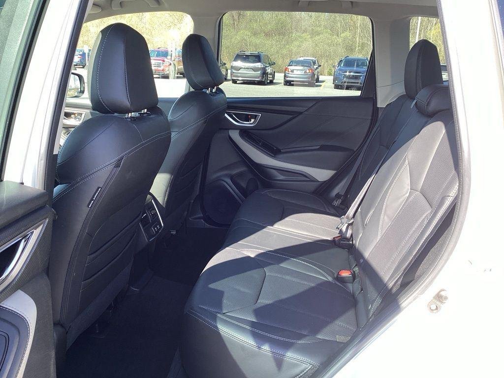 Used 2023 Crystal White Pearl Subaru Limited image 13