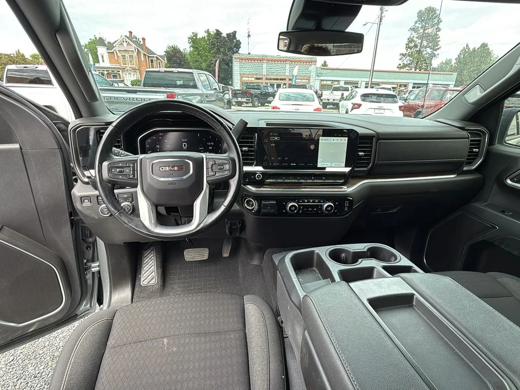 2025 GMC Sierra 1500 Elevation - Photo 13