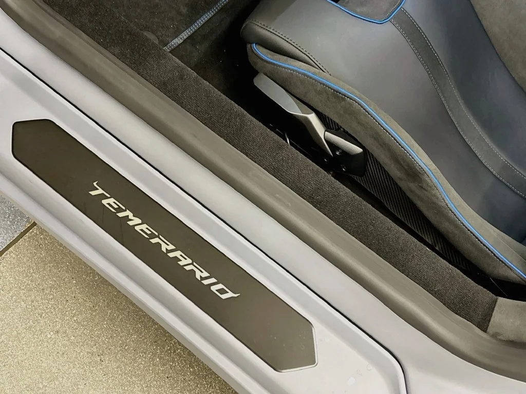 New 2026 Silver Lamborghini  image 33