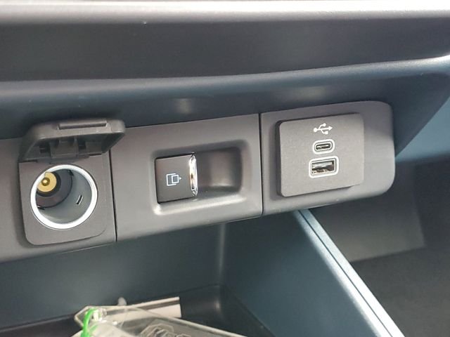 New 2026 Space White Metallic Ford Tremor® image 56