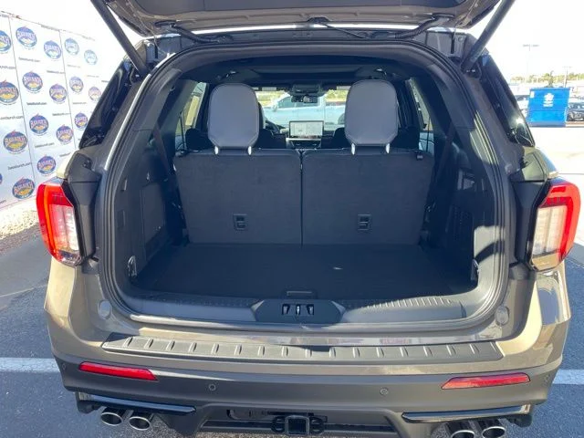 2026 Ford Explorer ST - Photo 6