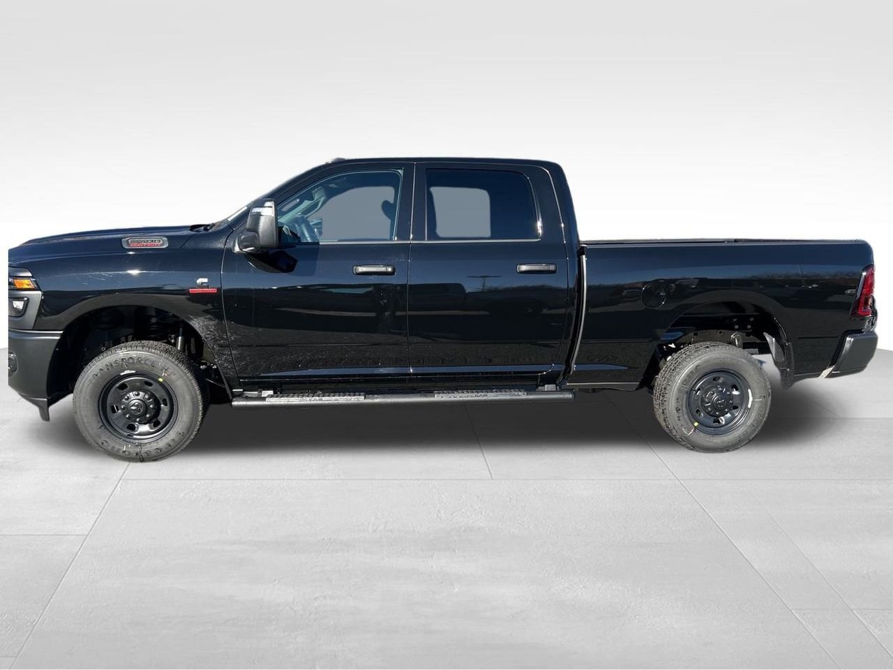 New 2026 Diamond Black Crystal Pearl-Coat Exterior Paint RAM Tradesman image 2
