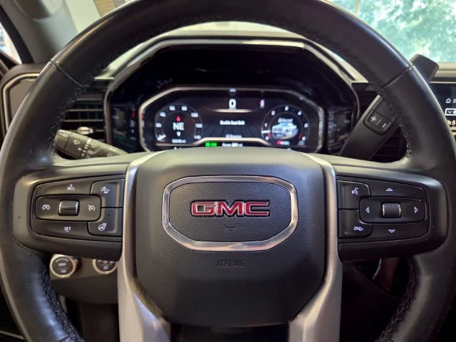 Used 2024 Onyx Black GMC SLT image 24
