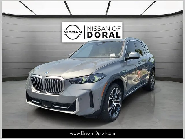 Used 2024 Gray BMW sDrive40i image 1