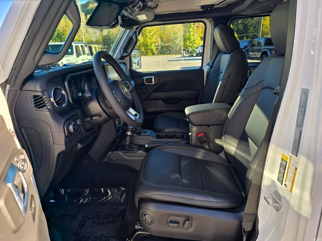 New 2026 White Jeep Sahara image 4