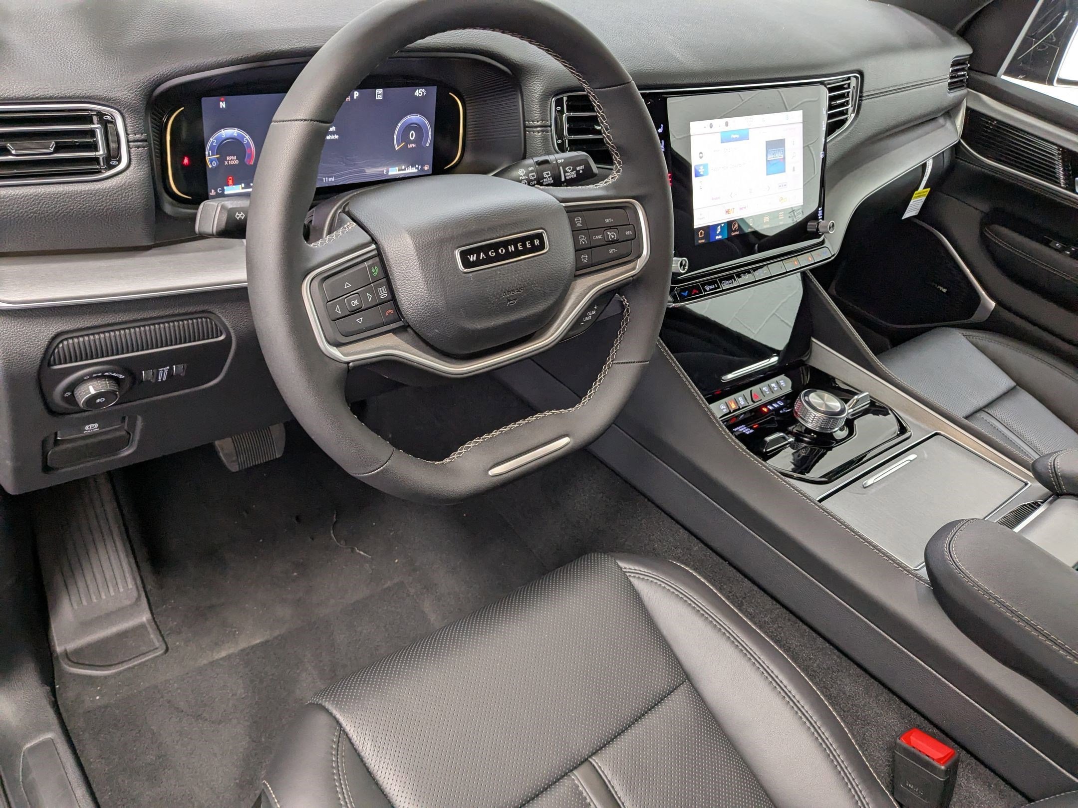 2025 Jeep Wagoneer L Series II - Photo 10