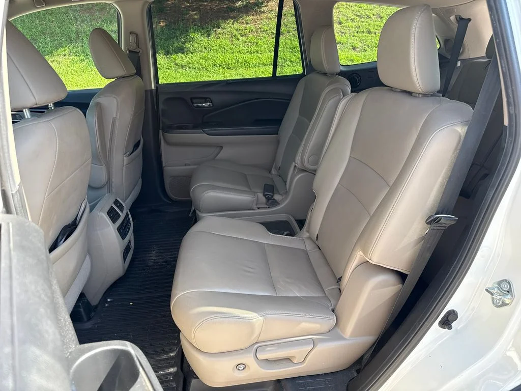 Used 2019  Honda Touring image 24
