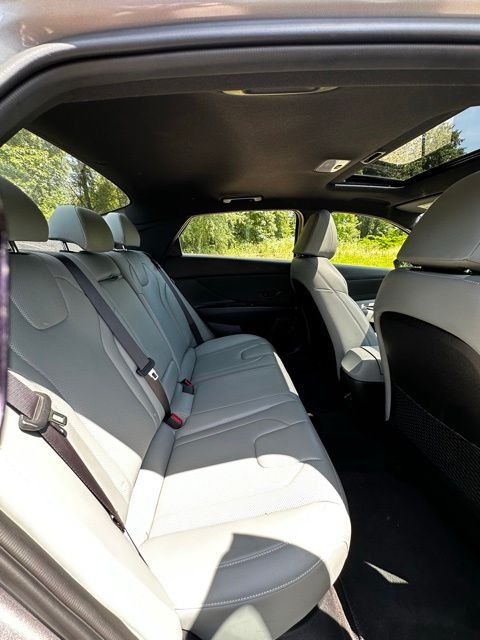 2024 Hyundai Elantra Limited - Photo 21