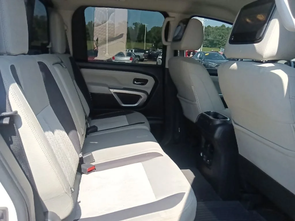 Used 2021 White Nissan SV image 32