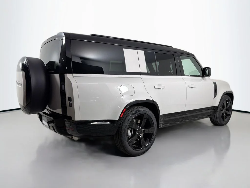 New 2026 Borasco Grey Land Rover X-Dynamic SE image 5