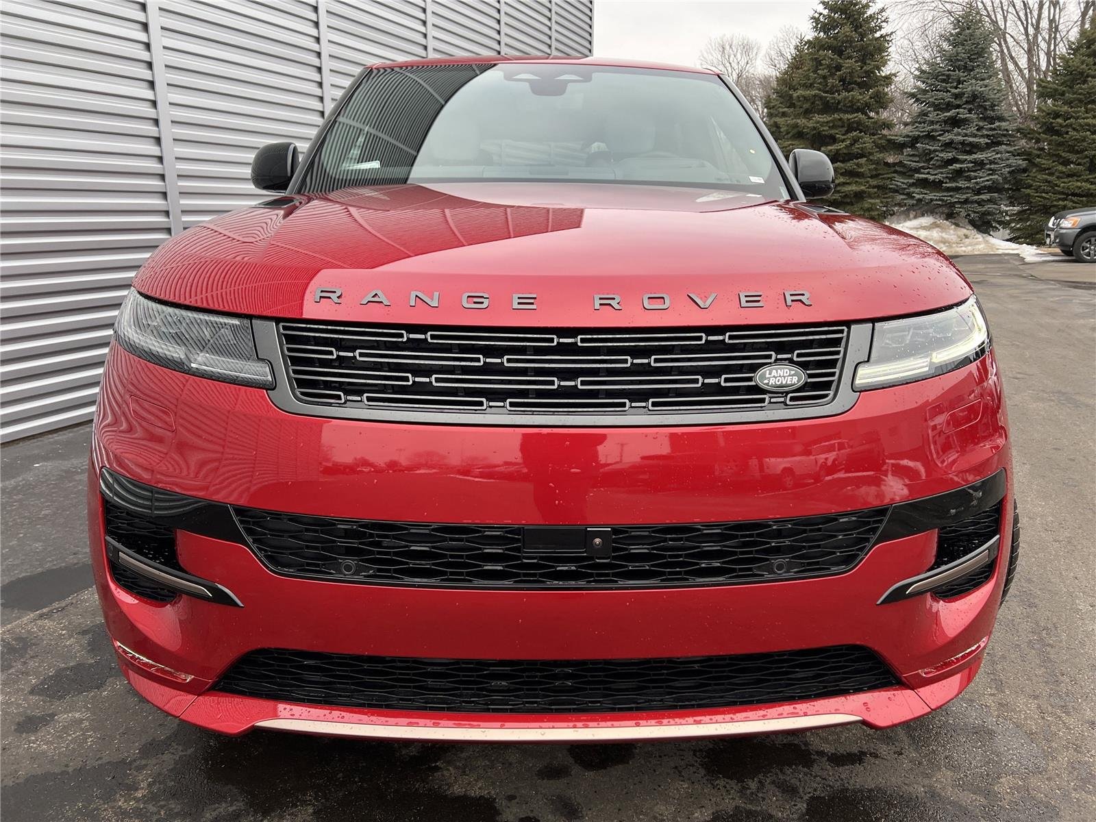 New 2026 Firenze Red Land Rover Dynamic SE image 4