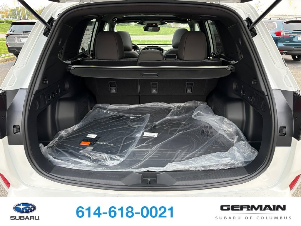 New 2026 CRYSTAL WHITE PEARL Subaru Premium image 10