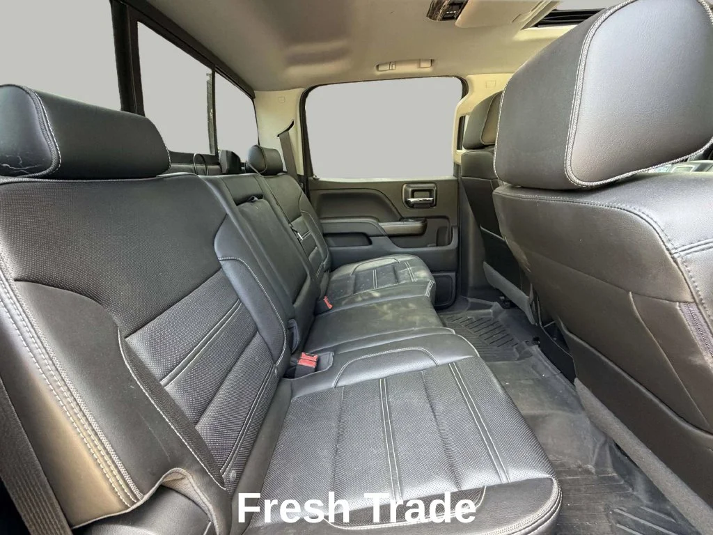 Used 2018 Red Quartz Tintcoat GMC Denali image 8