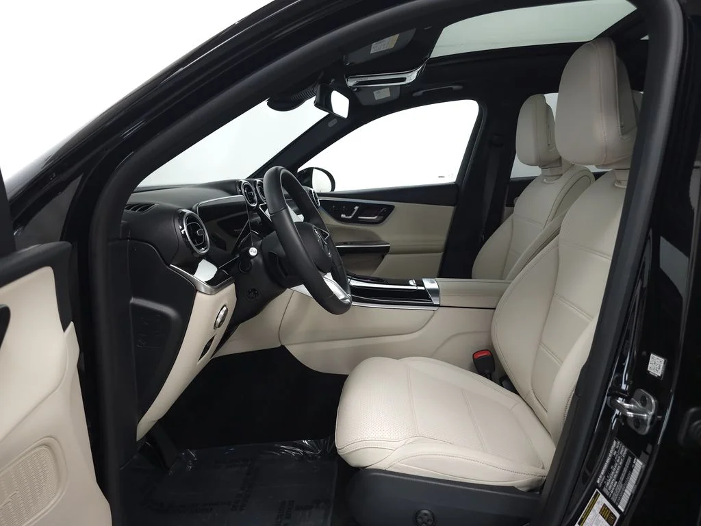 Certified Used 2026 Black Mercedes-Benz GLC 300 image 7