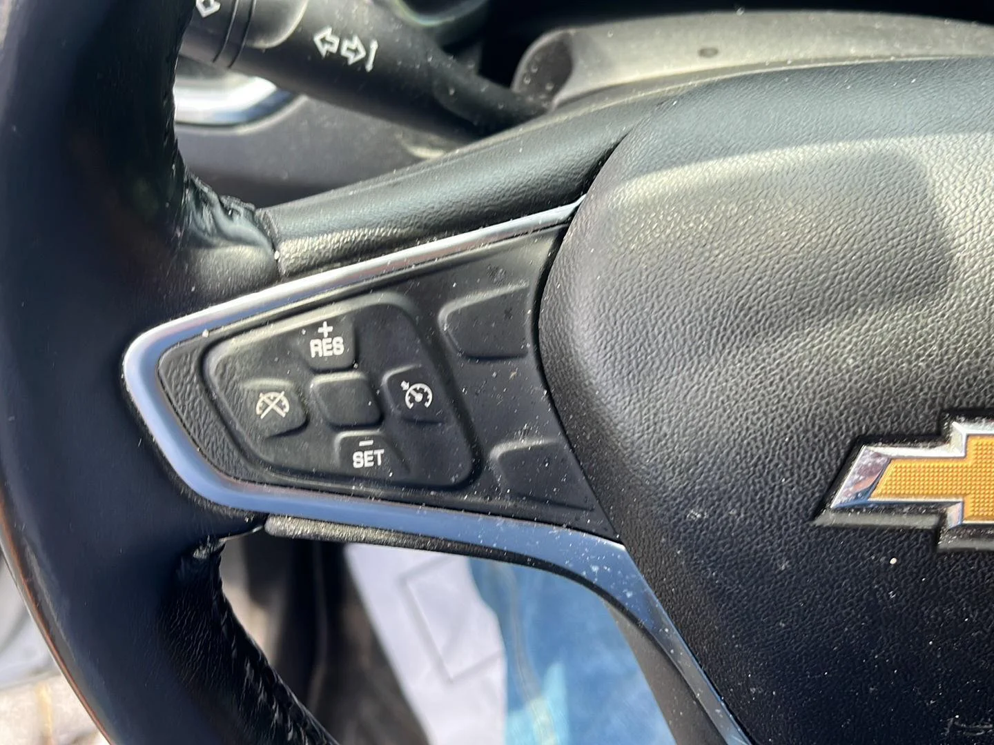 Used 2018 SUMMIT WHITE Chevrolet LT image 11
