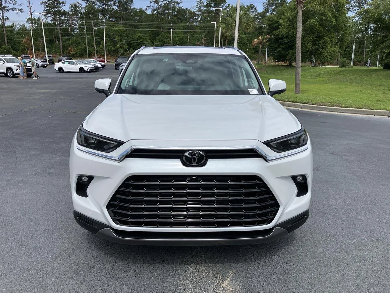 New 2026 Wind Chill Pearl Toyota Limited image 8