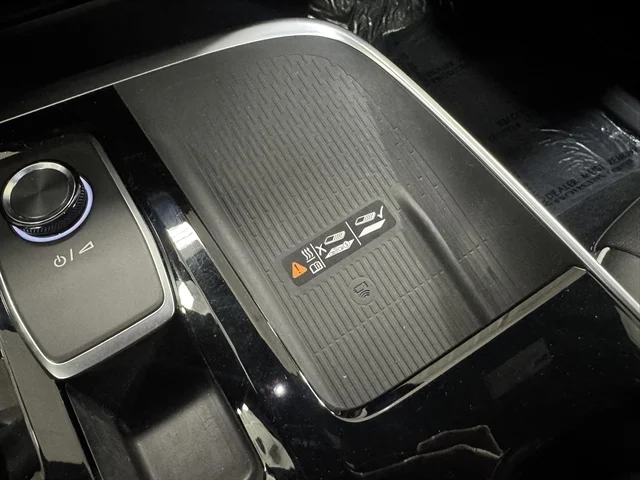 Used 2025 WHITE BUICK Preferred image 26